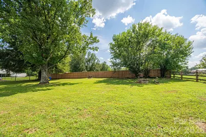 1718 Woolie Road, Lincolnton, NC 28092 - Photo 2