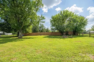 1718 Woolie Rd, Lincolnton, NC 28092 - Photo 2
