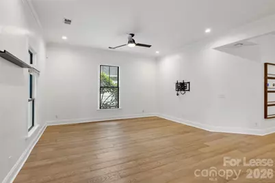 321 E Worthington Avenue, Charlotte, NC 28203 - Photo 8