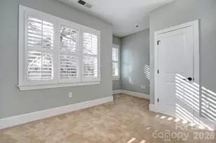 100 N Laurel Ave, Charlotte, NC 28207 - Photo 6