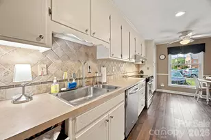 6836 Dumbarton Dr, Charlotte, NC 28210 - Photo 8