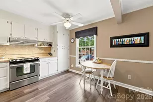 6836 Dumbarton Dr, Charlotte, NC 28210 - Photo 6