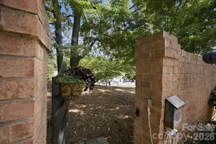 6836 Dumbarton Dr, Charlotte, NC 28210 - Photo 28