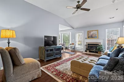 9005 Little Hampton Place, Charlotte, NC 28215 - Photo 8
