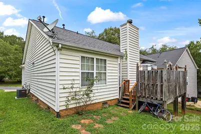 9005 Little Hampton Place, Charlotte, NC 28215 - Photo 22