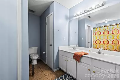 9005 Little Hampton Place, Charlotte, NC 28215 - Photo 16