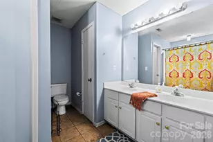 9005 Little Hampton Pl, Charlotte, NC 28215 - Photo 16
