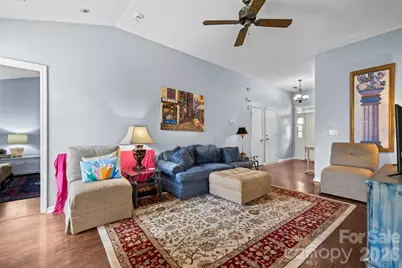 9005 Little Hampton Place, Charlotte, NC 28215 - Photo 6