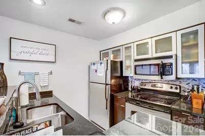 529 N Graham Street #2I, Charlotte, NC 28202 - Photo 6