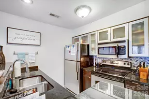 529 N Graham St, Charlotte, NC 28202 - Photo 6