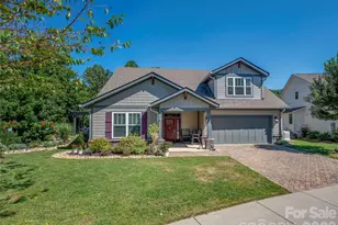 217 Hogans View Cir, Hendersonville, NC 28739 - Photo 2