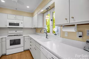 335 Melrose Ave, Tryon, NC 28782 - Photo 10