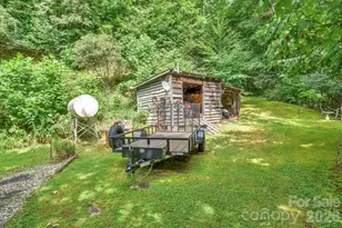 2850 Henson Creek Rd, Newland, NC 28657 - Photo 20