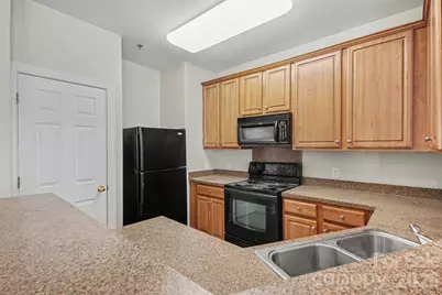 6858 Park Place Drive, Charlotte, NC 28262 - Photo 6