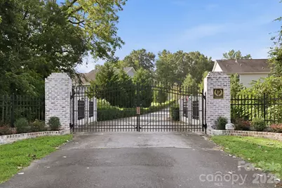4742 Phifer Crest Court, Charlotte, NC 28226 - Photo 2