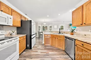 9709 Nannyberry Ln, Charlotte, NC 28273 - Photo 12