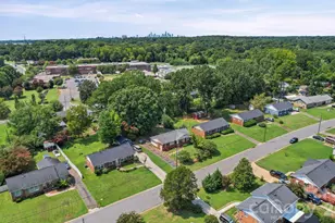 3029 Rosehill Dr, Charlotte, NC 28212 - Photo 4