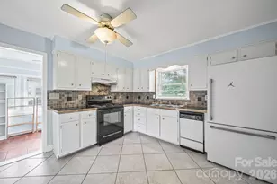 3029 Rosehill Dr, Charlotte, NC 28212 - Photo 8