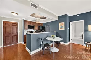300 W 5th St, Charlotte, NC 28202 - Photo 8