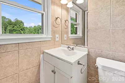 1021 S Caldwell Avenue, Newton, NC 28658 - Photo 20