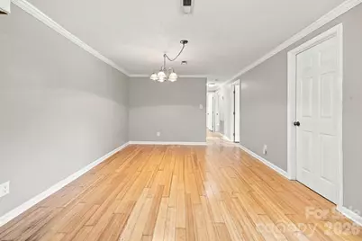 1021 S Caldwell Avenue, Newton, NC 28658 - Photo 12