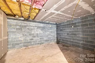 1021 S Caldwell Ave, Newton, NC 28658 - Photo 28