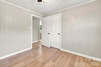 1021 S Caldwell Avenue, Newton, NC 28658 - Photo 16