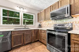 339 Indian Hills Loop, Waynesville, NC 28786 - Photo 6