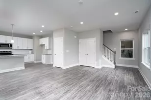 207 E Elm St, Shelby, NC 28150 - Photo 2
