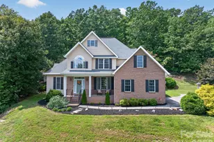 7940 Oakmont Ct, Hickory, NC 28602 - Photo 6