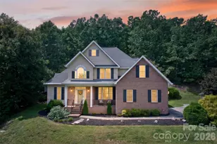 7940 Oakmont Ct, Hickory, NC 28602 - Photo 4