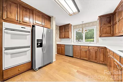 3823 Rock Bridge Drive NE, Conover, NC 28613 - Photo 18