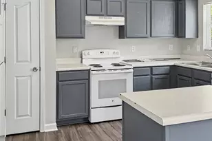 2717 Forest Grove Ct, Charlotte, NC 28269 - Photo 12