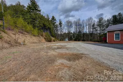 12348 US Hwy 19 Highway E, Spruce Pine, NC 28777 - Photo 8