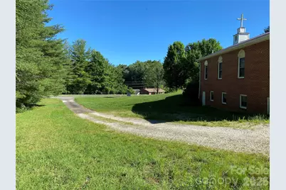 12348 US Hwy 19 Highway E, Spruce Pine, NC 28777 - Photo 14