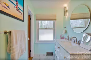 2 Bevlyn Dr, Asheville, NC 28803 - Photo 24