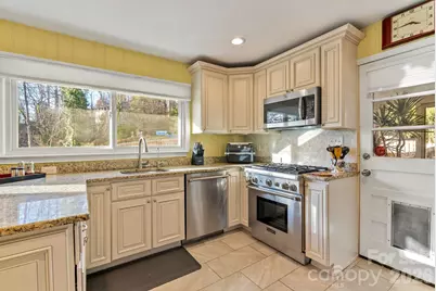 2 Bevlyn Drive, Asheville, NC 28803 - Photo 12