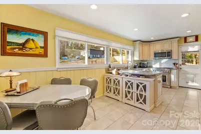2 Bevlyn Drive, Asheville, NC 28803 - Photo 14