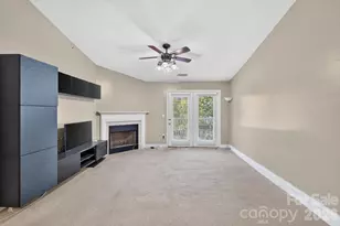 11232 Hyde Pointe Ct, Charlotte, NC 28262 - Photo 4