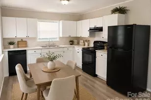 5220 Nevin Rd, Charlotte, NC 28269 - Photo 2