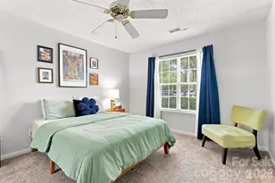 10171 Reindeer Way Ln, Charlotte, NC 28216 - Photo 6