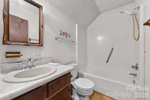 131 Spencer St, Clyde, NC 28721 - Photo 20