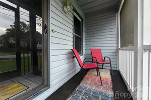 131 Spencer St, Clyde, NC 28721 - Photo 4