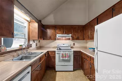 131 Spencer Street, Clyde, NC 28721 - Photo 14