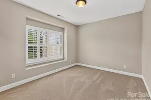 12323 Cherrybark Ln, Charlotte, NC 28278 - Photo 24