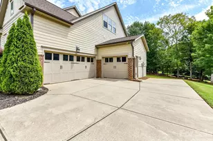 12323 Cherrybark Ln, Charlotte, NC 28278 - Photo 38