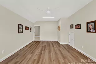 12323 Cherrybark Ln, Charlotte, NC 28278 - Photo 30