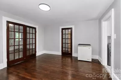401 N Oakland Avenue, Statesville, NC 28677 - Photo 10