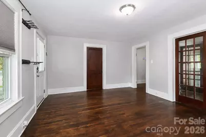 401 N Oakland Avenue, Statesville, NC 28677 - Photo 8
