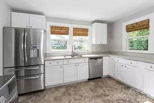 401 N Oakland Ave, Statesville, NC 28677 - Photo 14